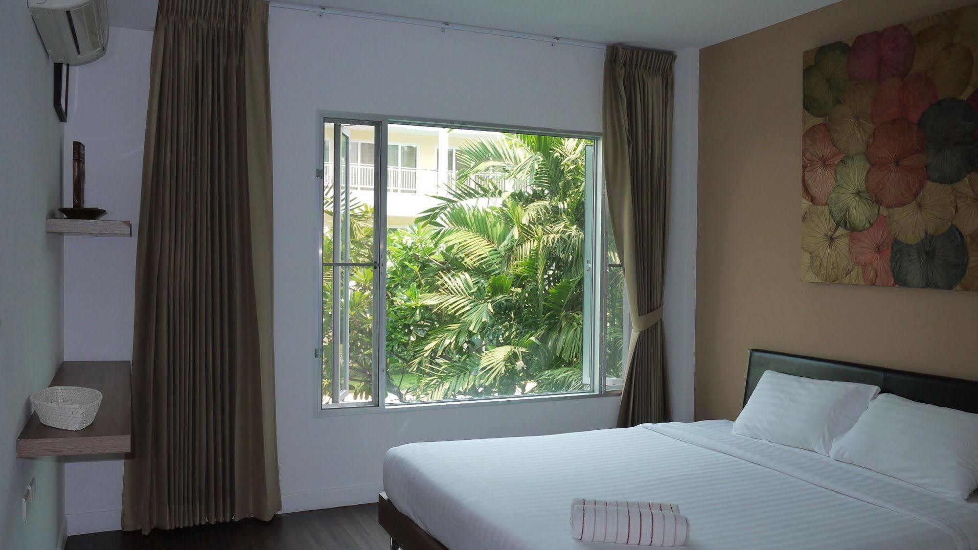 Baan Sanpluem Hua Hin Apartment Exterior photo