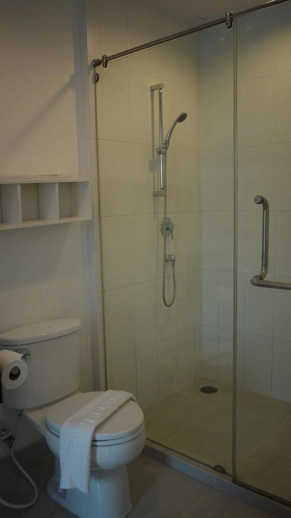 Baan Sanpluem Hua Hin Apartment Exterior photo
